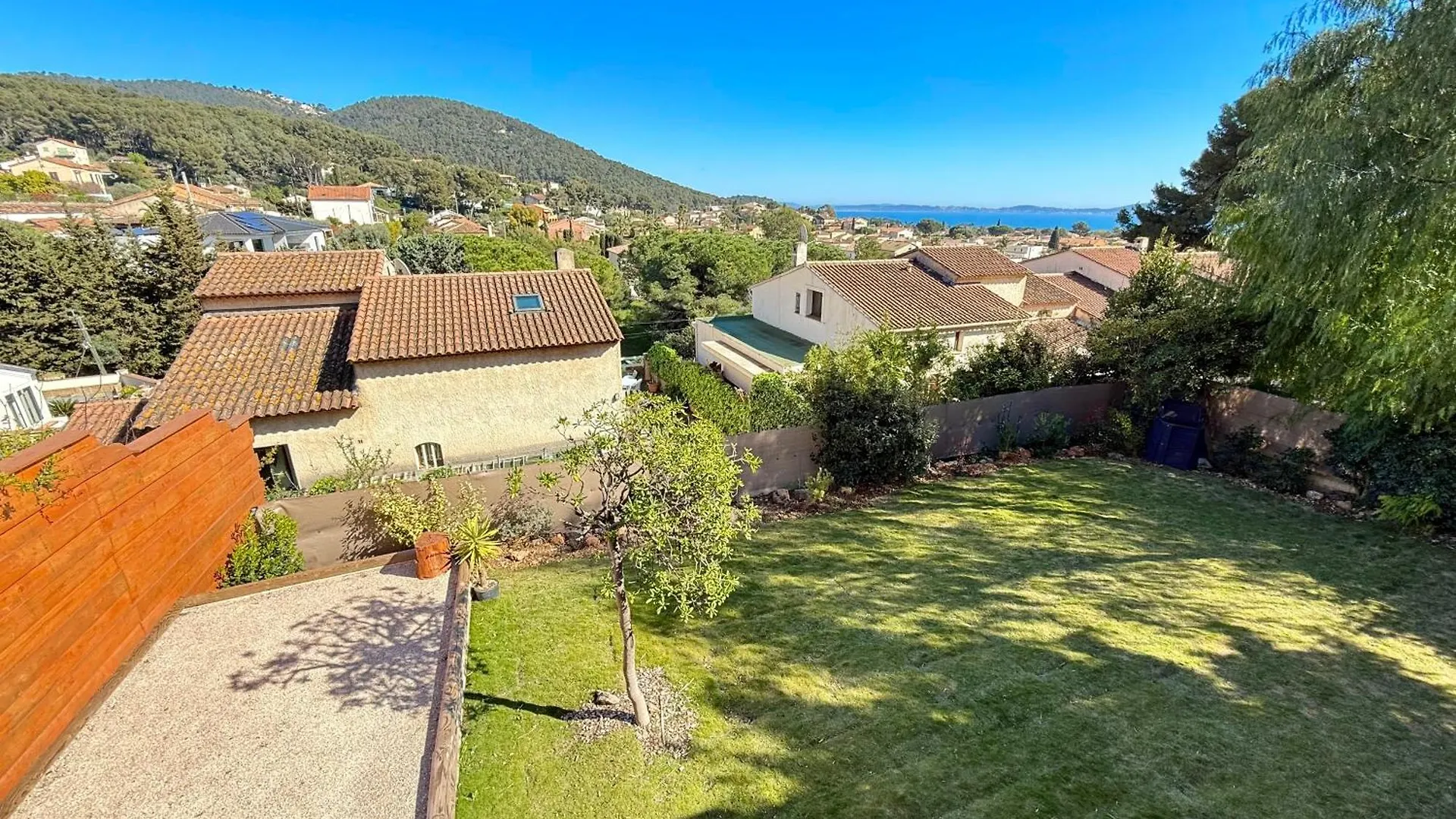 Superbe Villa Vue Mer - Jacuzzi - Petanque Carqueiranne 0*,  Francja